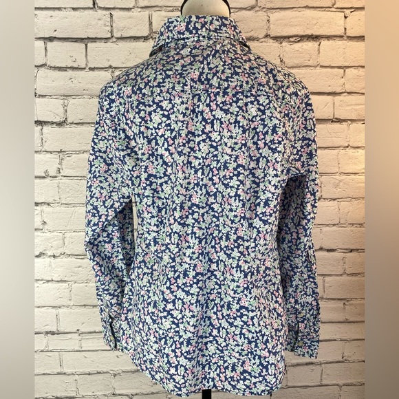 G.H Bass Blue and Pink Floral Tailored Button Front Short size Medium - Picture 6 of 7